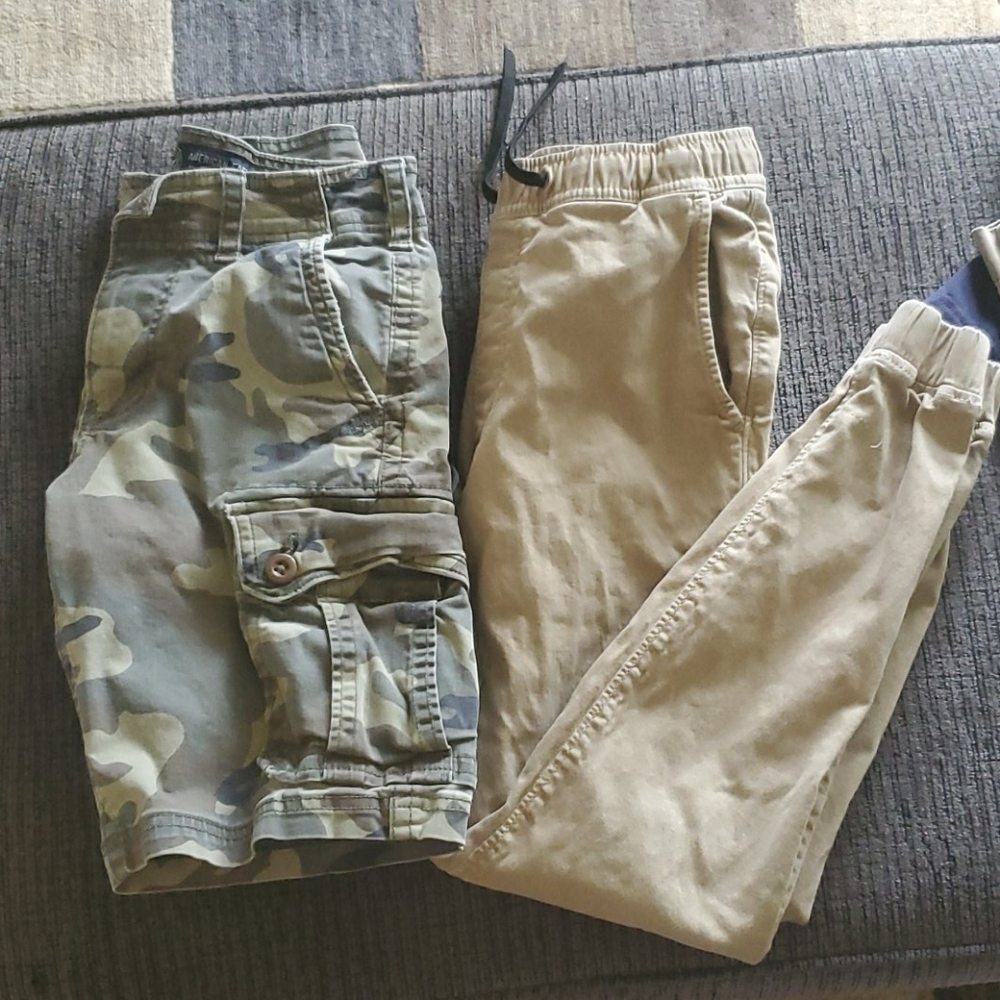 Boys/Mens American Eagle khaki jogger camo shorts